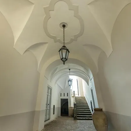 بيت ضيافة Il Palazzo بروسيدا
