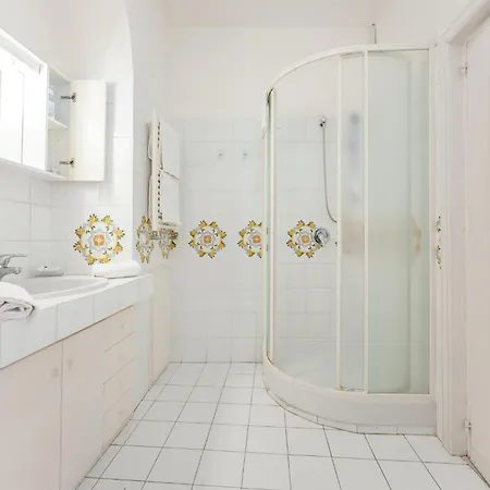 Il Palazzo Gasthuis Procida